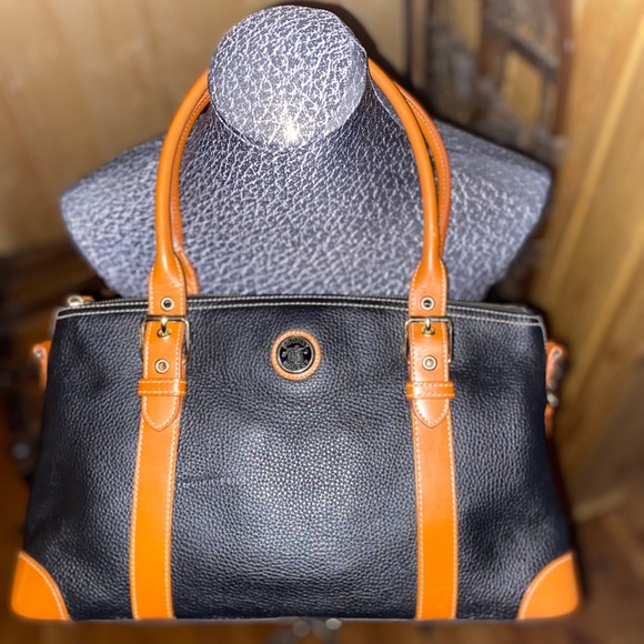 Gorgeous Dooney & Bourke Large Domed Satchel